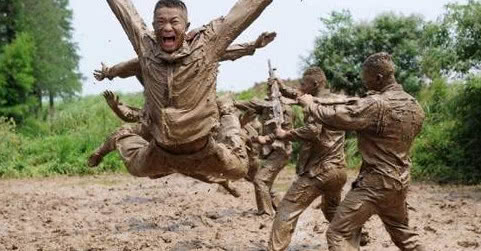 普通人去猎人学校训练的能撑多久?特种兵告诉