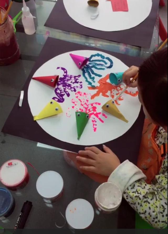 幼儿园小班创意绘画,艺术领域活动美术课:小章鱼立体画