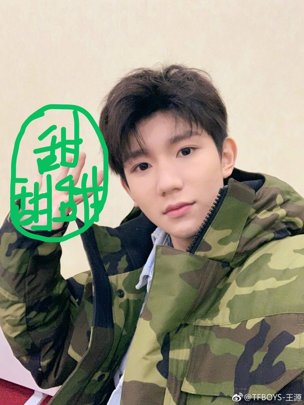 贾乃亮搭档王源金瀚杨超越上节目当农夫,被调