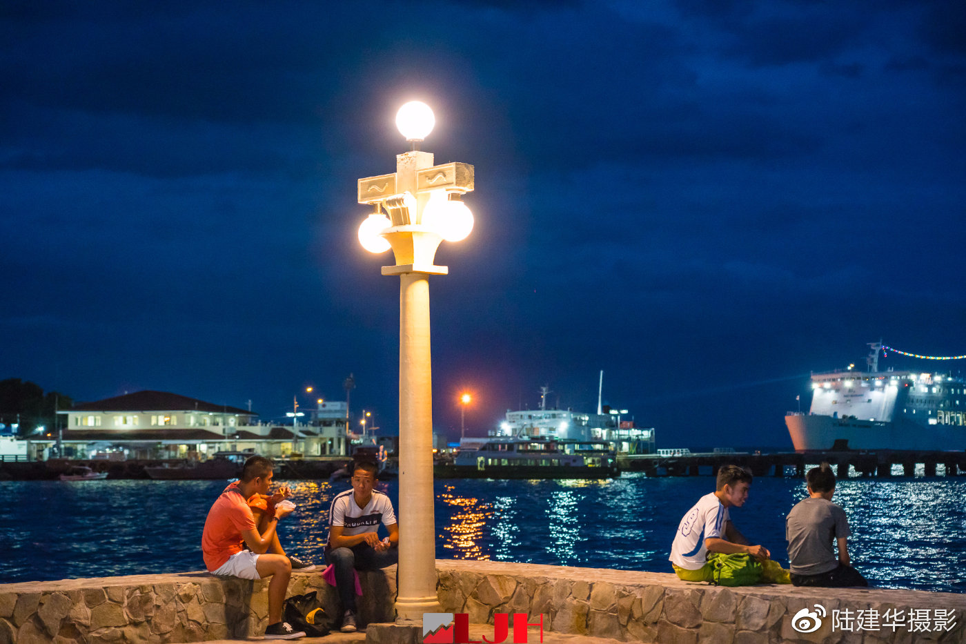 菲律賓杜馬蓋地海濱大道 夜晚的氛圍讓人迷離