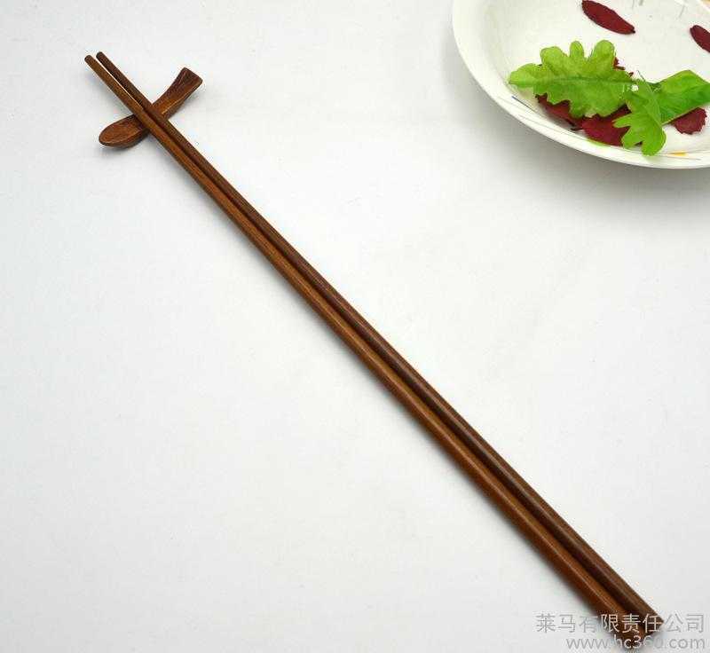 为什么中国人吃饭要端碗?