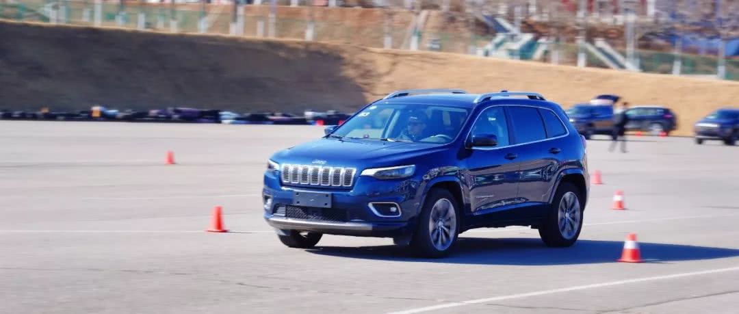 Jeep不忘本,全新自由光依靠实用性与越野性能上下围攻对手?