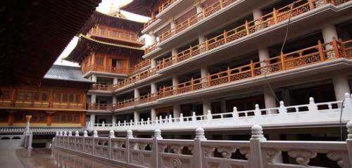 中国最贵的寺庙,坐落于上海南京路上,政府想拆