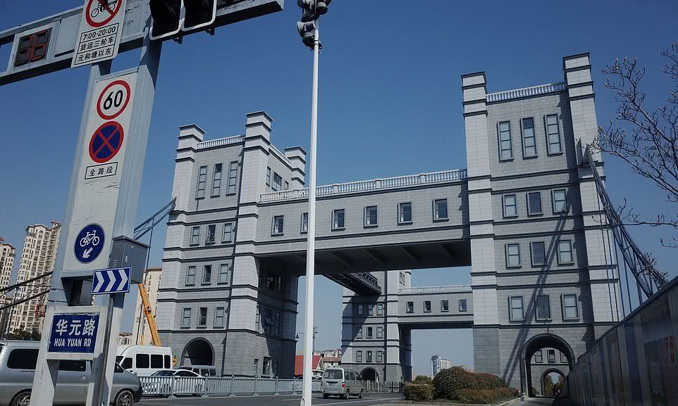 苏州伦敦塔桥图片