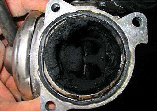 积碳不要用高压冲！老司机教你一招，照着做，积碳很快全跑光