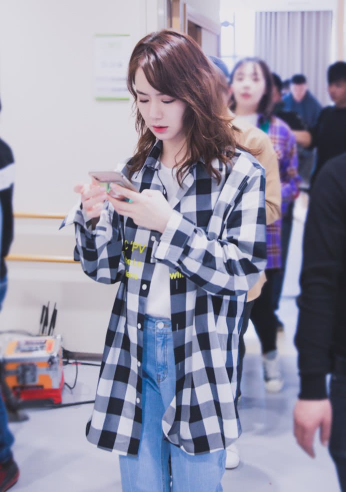 风衣英语怎么写_短款风衣怎么搭配图片(3)