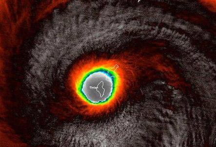 玉兔来袭!台风横扫美国,上百民屋被毁多人受伤