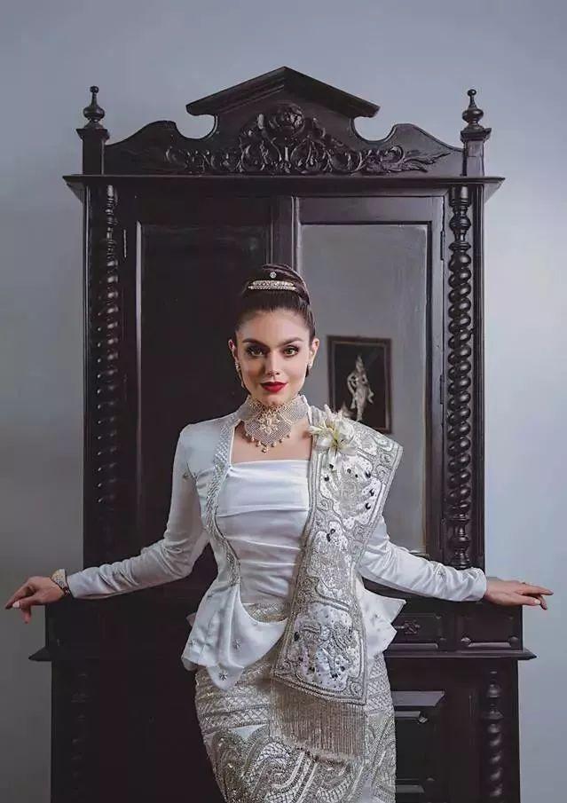 出生缅甸瓦城的美女模特,美国打拼多年,自称最想念鱼虾酱