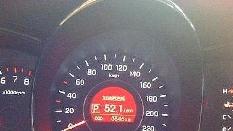 发动机忘熄火怠速一晚上，第二天车主傻眼了，先拍个照吧