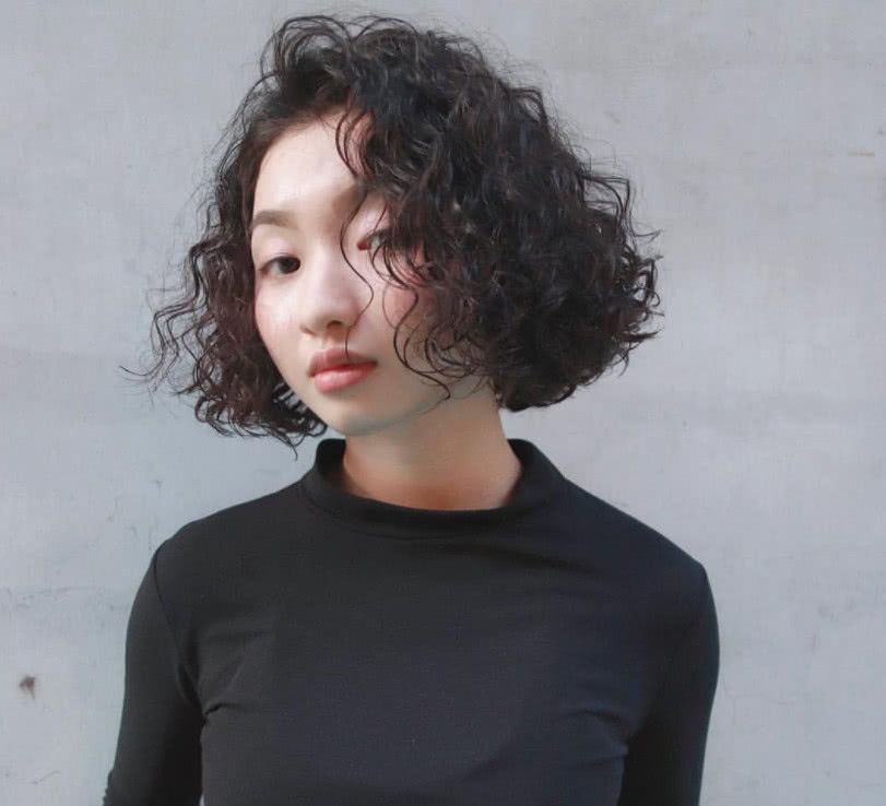 "烫小卷"发型真洋气,美的让人眼前一亮!|发型|烫发