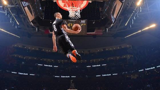 NBA历史扣篮最多的球星,詹皇根本进不了前三