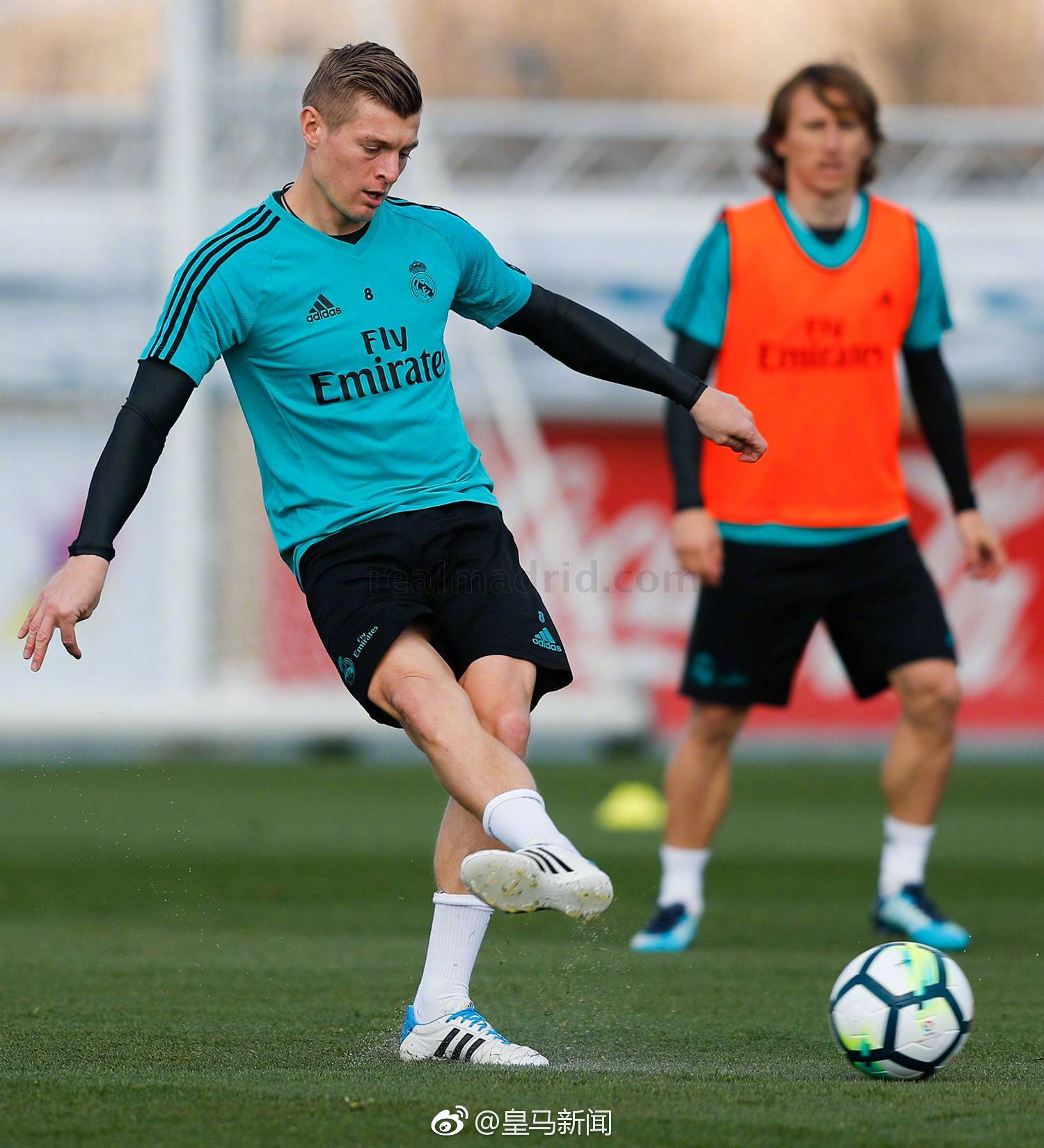 乔丹投篮动作-乐鱼app(leyu)官方网站-乐鱼官网