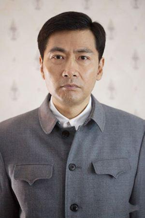 工人出身的他转行当演员，出道29年间无绯闻传出，妻子也很有名气
