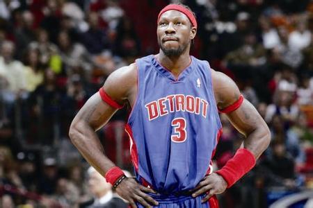 NBA五大最矮纪录,艾弗森拿得分王,他1米6打