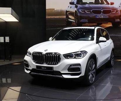 2019日内瓦车展：新款宝马X5混动版亮相，3.0T直六