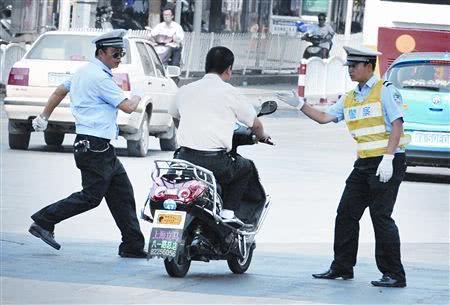 电动车厂家怒了：电动车实行禁行令，库存何去何从？出门靠步行？