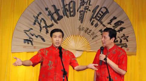 相声新势力玉浩为恩师祝寿,其师父与郭德纲都