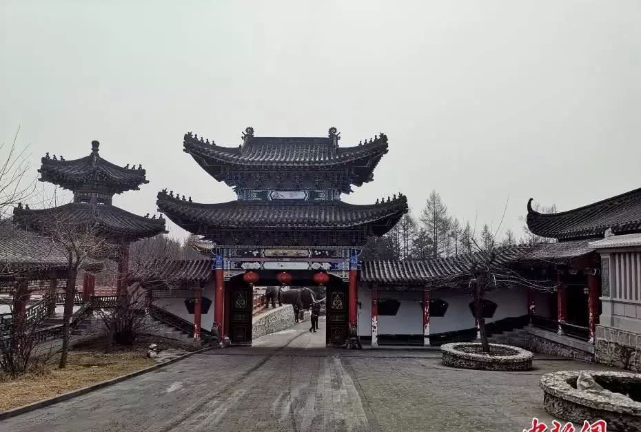 视频直击!曹园大门爆破拆除