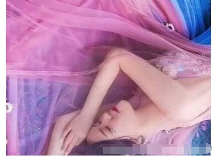 女子花3萬拍婚紗照,看到原圖炸了,要求退錢,看到精修後驚豔了