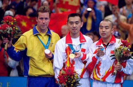 国乒功勋王涛近照 曾带男乒走出低谷 如今消瘦