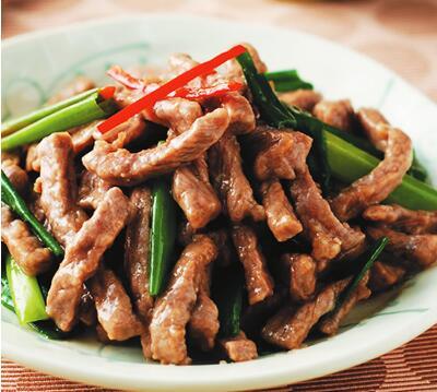 为什么饭店炒的牛肉又嫩又滑,自己却做不出来?你缺少了这一步 为什么饭店炒的牛肉又嫩又滑,自己却做不出来?你缺少了这一步