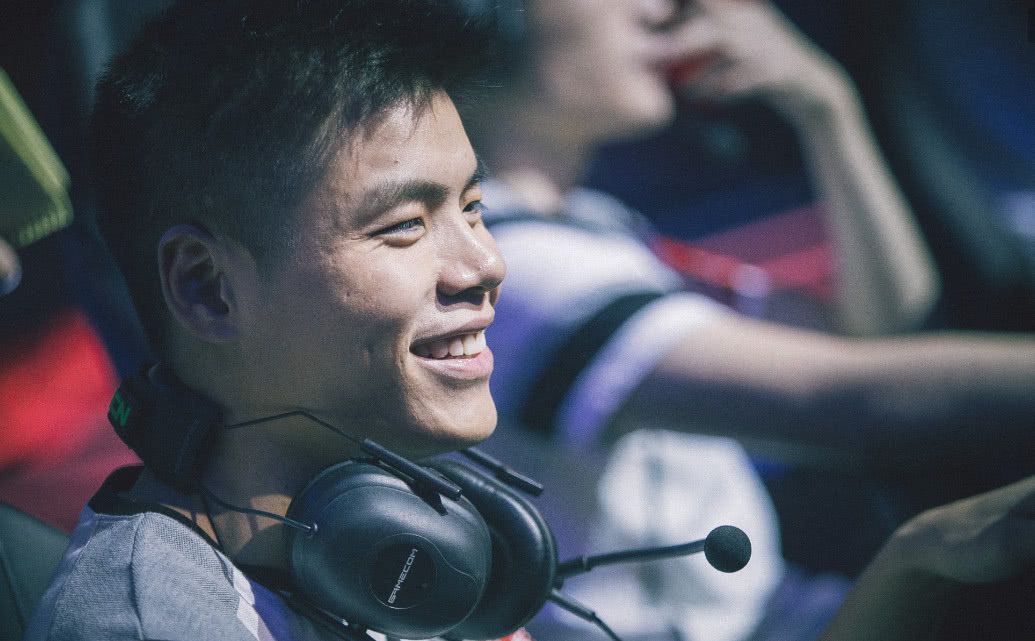 电子竞技不等于游戏!RNG体验营打哭许多大神