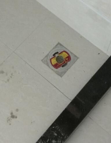 没钱装修只能刷白墙，令人惊喜的是效果不错，获大家狂赞！