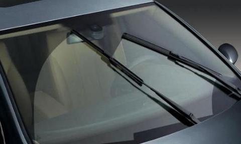 雨刮器刮不净先别换，聪明人一般都有好办法，自己花一块钱搞定