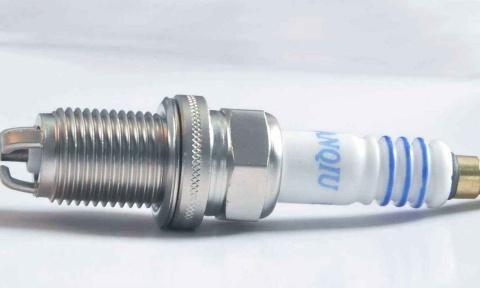 车子什么时候该换火花塞？老司机：有这几种状况，证明该换了