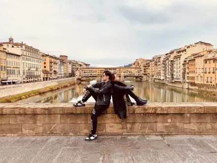 周杰伦昆凌结婚四周年!欧洲再度蜜月,晒恋爱对