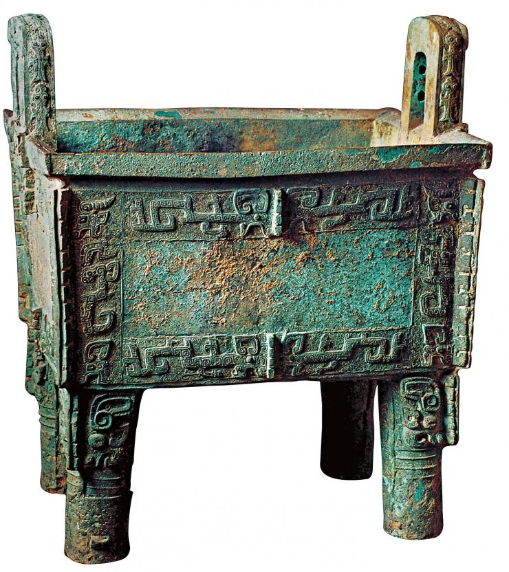 中国河南安阳武官村北出土了世界上最大的青铜器司母戊鼎。