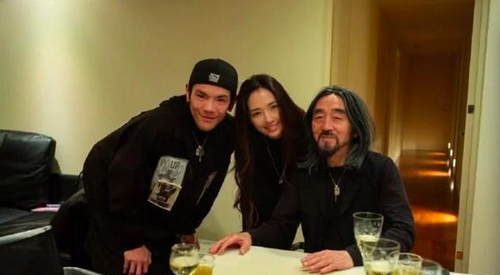向佐弟弟叫向佑，爷爷名字让人嘲笑，网友：郭碧婷儿子叫什么？