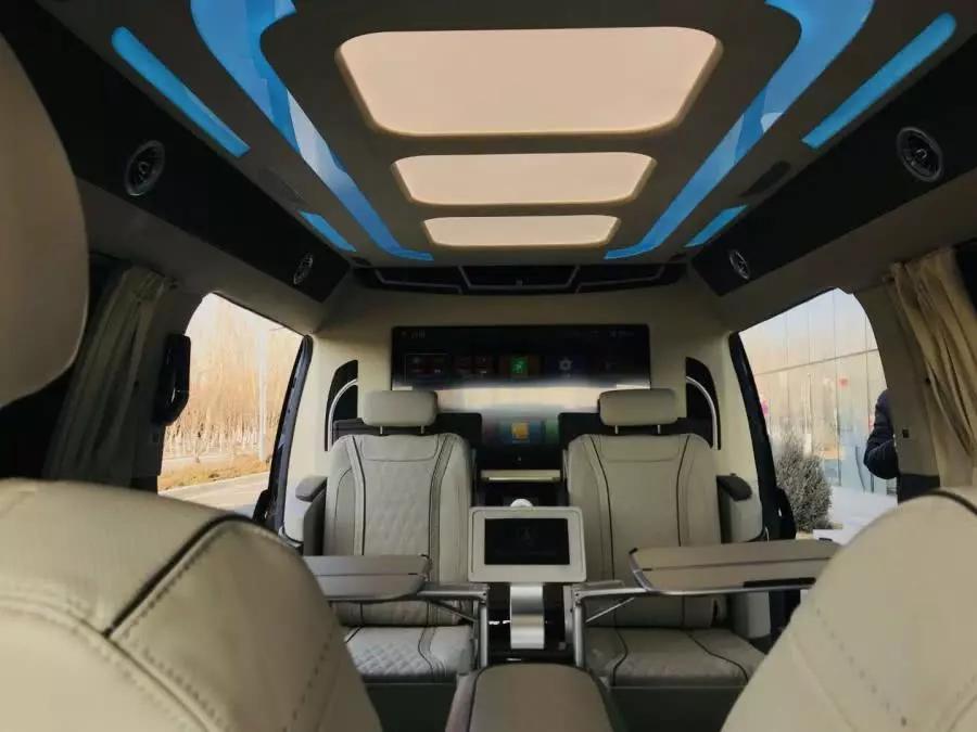 改装的奔驰商务车,内饰豪华美观