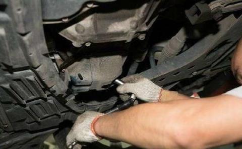 5000公里换机油骗了多少人？20年修车师傅说真相