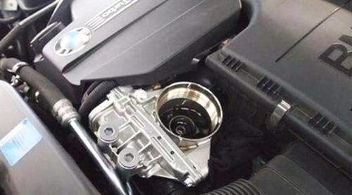 不管车子价格高低，每月清理这个孔，马力飙升贼省油