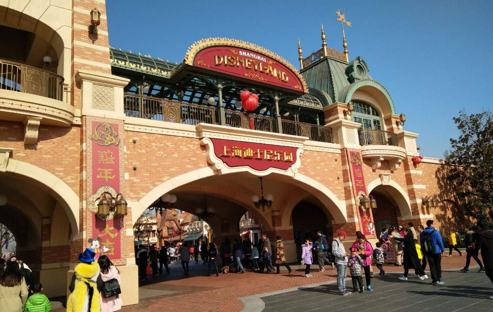 上海迪士尼和香港迪士尼的对比,差距竟然那么