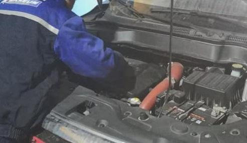 汽车保养时别傻站着，辞职维修技师给你总结了几点，好好记着吧！