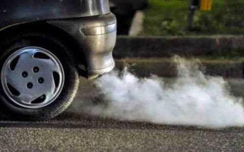 中国第一个禁售燃油车的地区已经确定，当地车主表示很无奈！