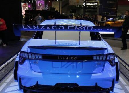 领克全新轿跑亮相，比保时捷帅气，2.0T爆528匹，4秒破百