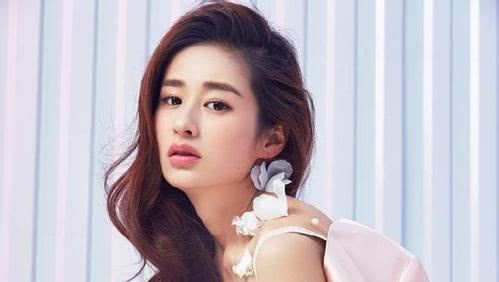 颖儿解约贾士凯签下当红小生,是凭《香蜜》大