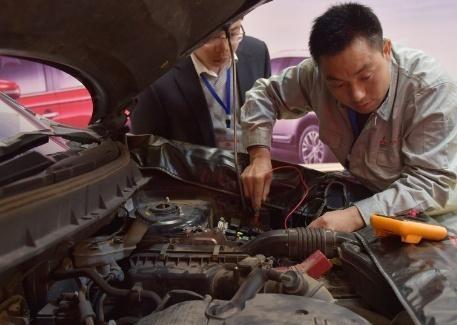 保养汽车换下的这3个旧零件，临走时别忘加拿，旧的也值钱