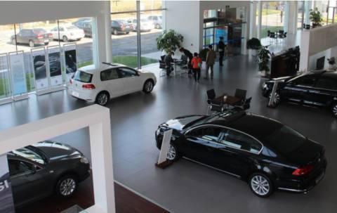 买新车时，如果4S店强制你买车险，该怎么办？一句话的事儿