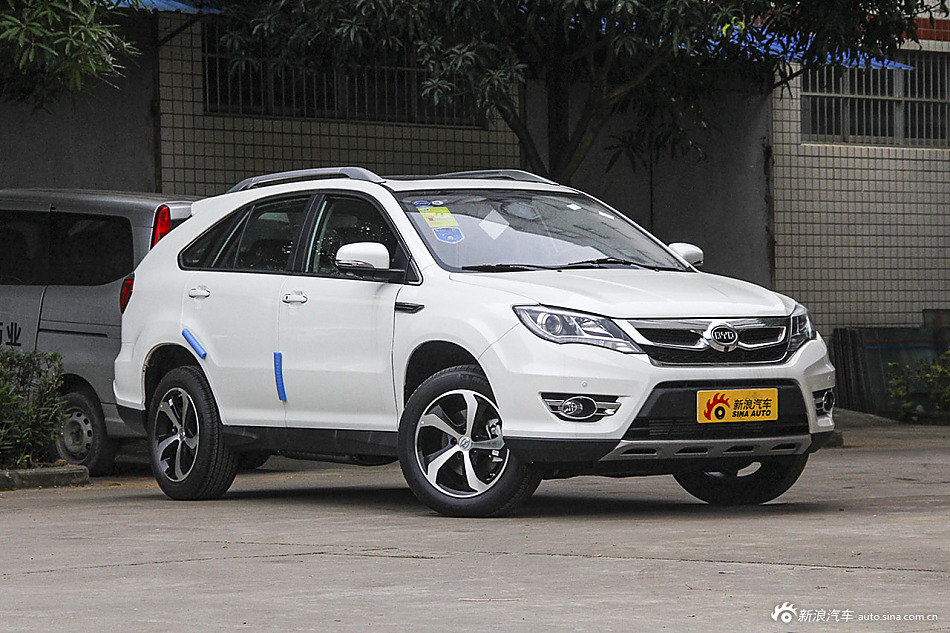 2016款比亚迪S7 2.0T自动旗舰型Plus