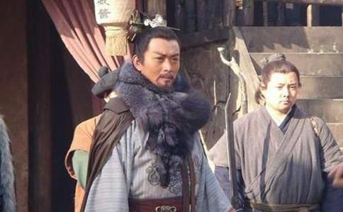 宋江只是一个县衙衙司,哪来的钱仗义疏财?原来靠这一手