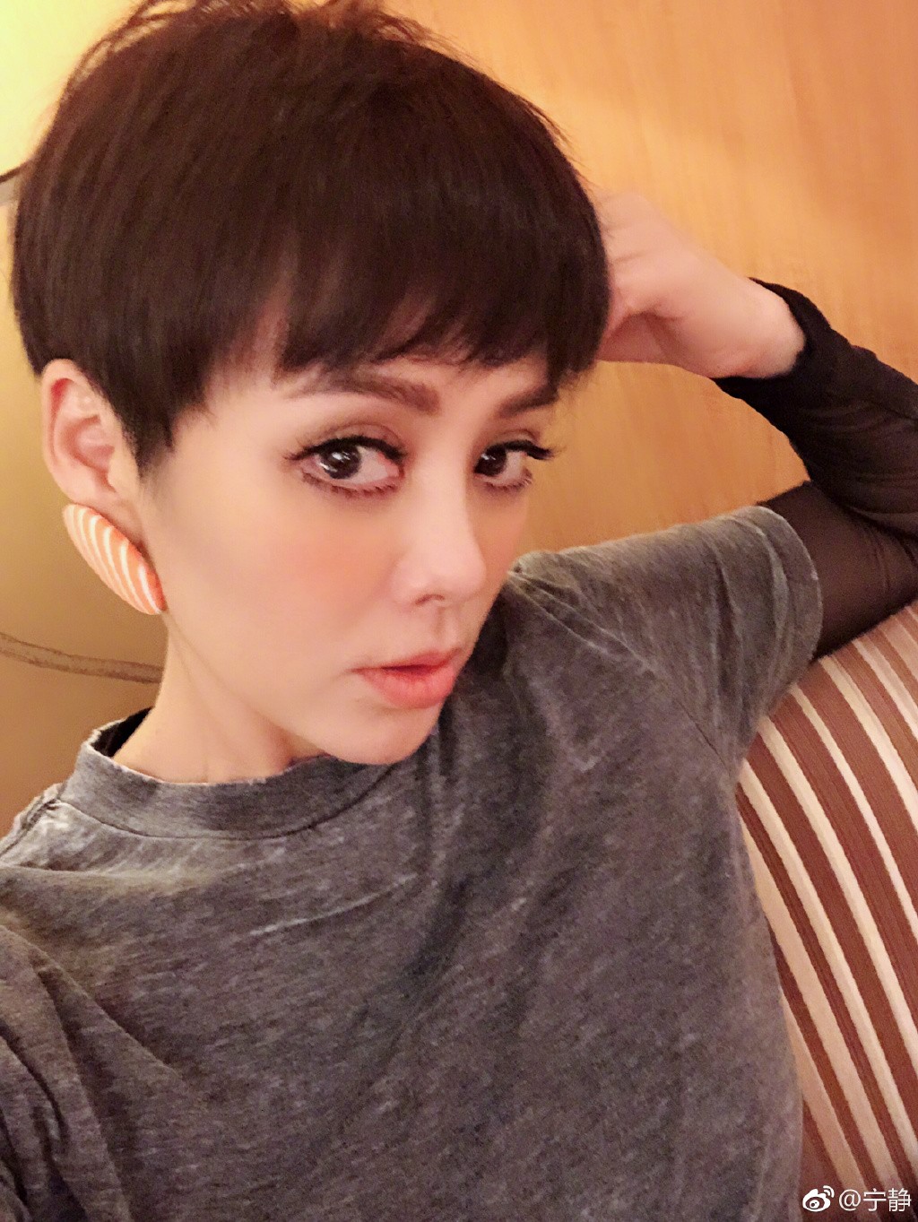 奔五的女人适合什么发型?宁静许晴闫妮和林志玲的发型