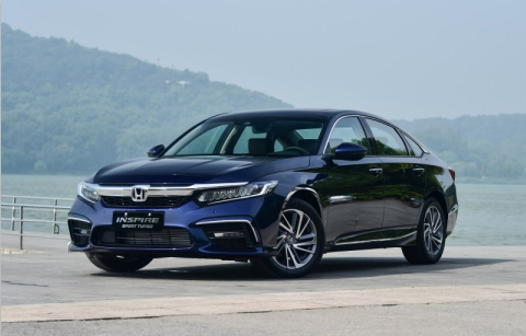 凯美瑞也不是对手 TA用实力告诉你谁是值得买的中高级车