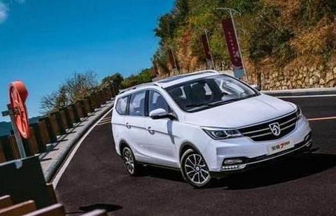 国产神车再出新款！超大空间8万多或再夺市场！大通已经宣告结局