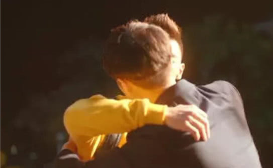 《黄金瞳》张艺兴的交杯酒给了李荣浩,荧屏初吻却给了他,惊呆了