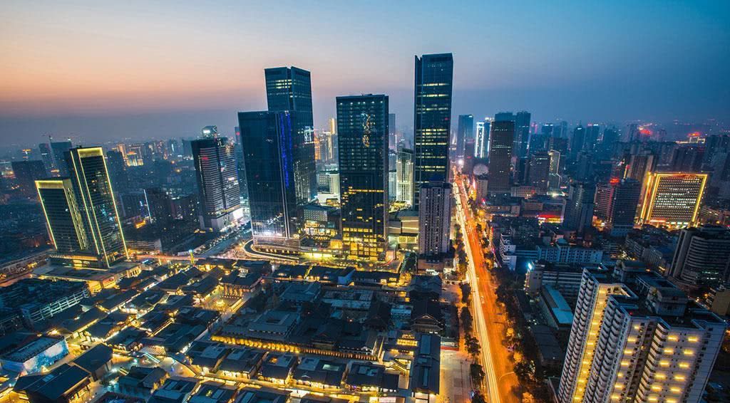 成都全市经济总量_成都夜景(2)