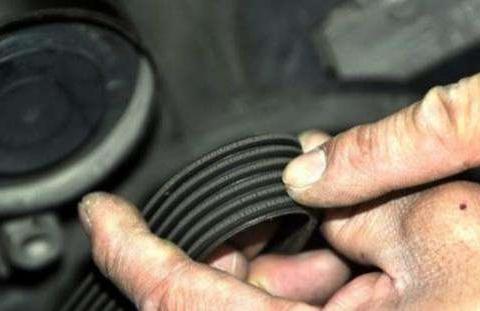 正时皮带不用换？假的！而且换的时候要去4S店，别贪便宜又后悔